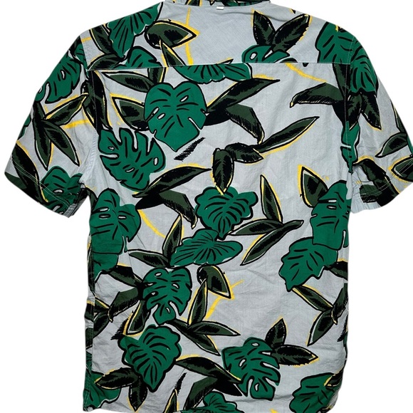 Lacoste Live Hawaiian Button Front Short Sleeve Shirt Size Small Resort wear‎ - Picture 2 of 5